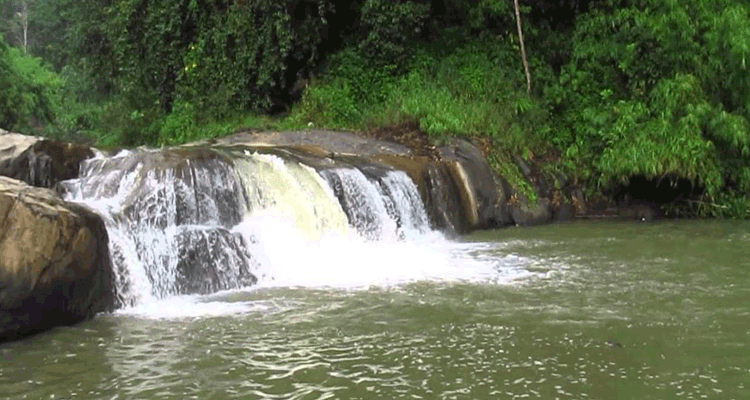 Kanthanpara wayanad